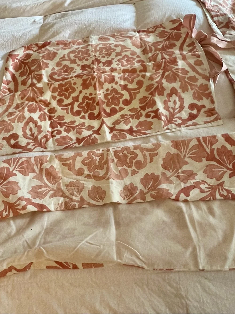 Pottery Barn Coral Floral Tie-Closure Duvet Cover on Cream